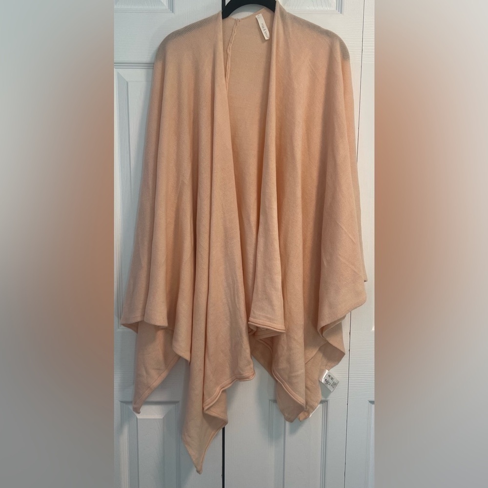 Women's Mia & Tess Blush Pink Shawl